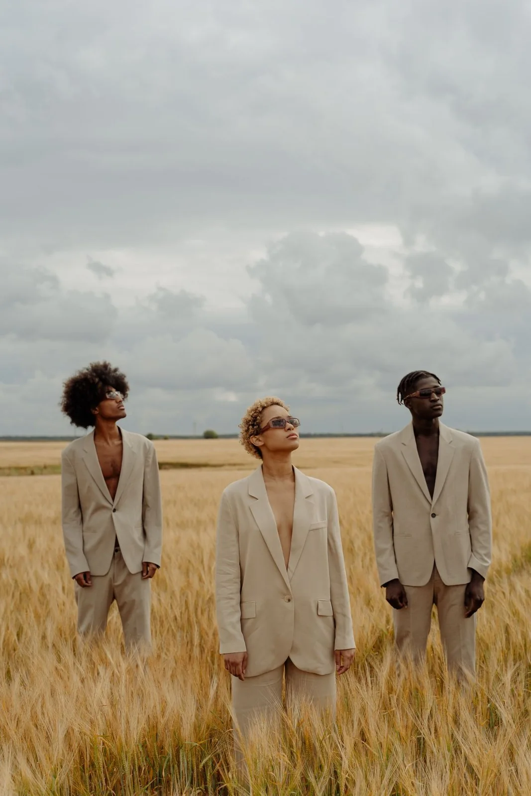 A curated edit of seasonal fashion and accessories